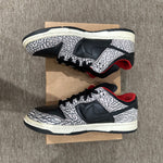 NIKE SB DUNK LOW SUPREME BLACK CEMENT (2002) (PRE-OWNED NO BOX) 304292131 SIZE 10